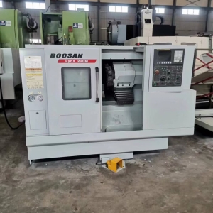 Máy tiện Doosan lynx220m - MÁY QUA SỬ DỤNG