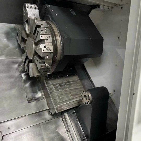 Máy Tiện CNC Huyndai WIA L210A Hàn Quốc - Đã Qua Sử Dụng