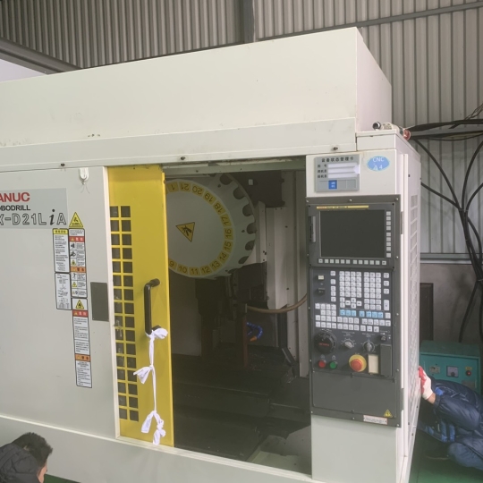 FANUC ROBODRILL D21LiA - Máy qua sử dụng