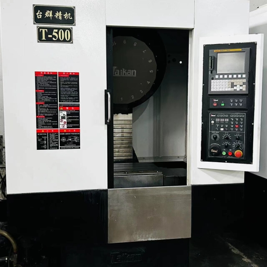 TAIKAN T5OO FANUC HÀNG QUA SỬ DỤNG