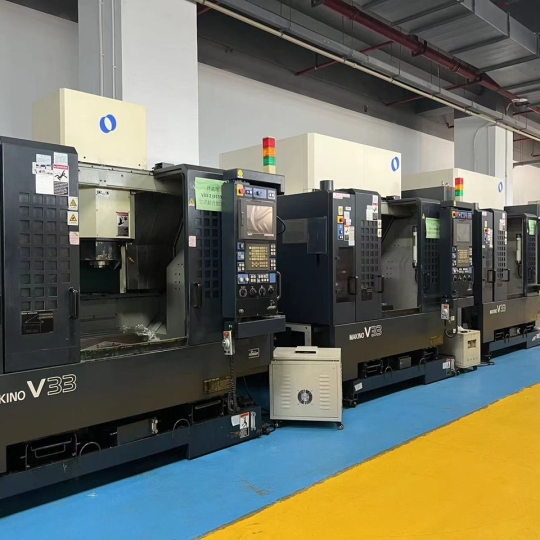 MAY PHAY MAKINO V33 - MÁY QUA SỬ DỤNG