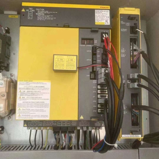 Máy phay CNC Pratic 4500 đã qua sử dụng 