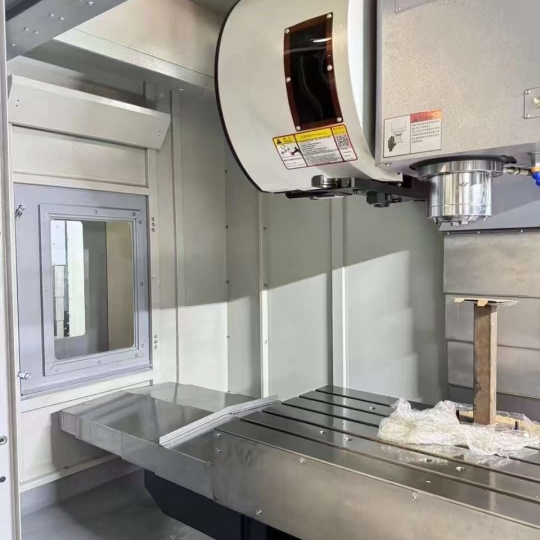 Máy phay CNC Taiwan WEF-1160 new 100% giá thanh lý 