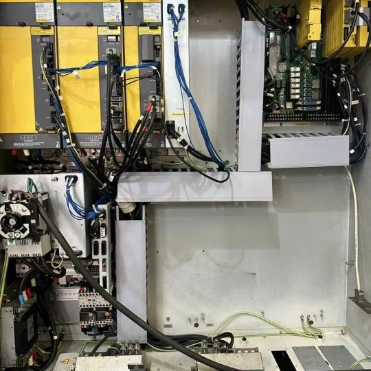 Máy phay Fanuc Robodrill D21MiB - Đã Qua Sử Dụng