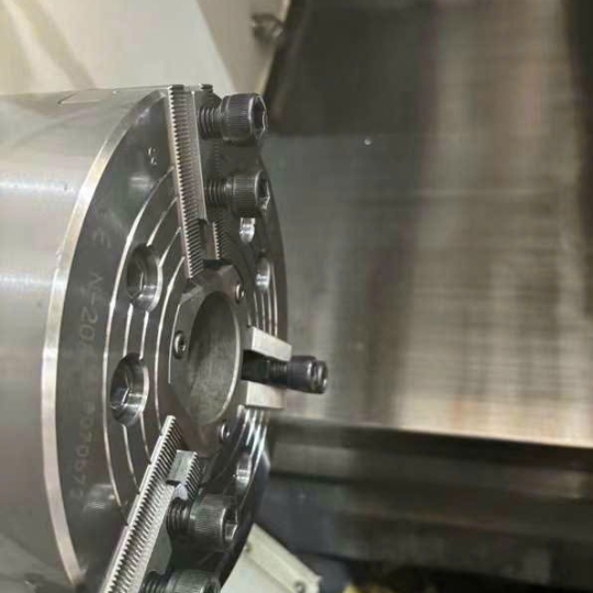 Máy tiện CNC Takisawa LA-200 Đài Loan - Đã Qua Sử Dụng