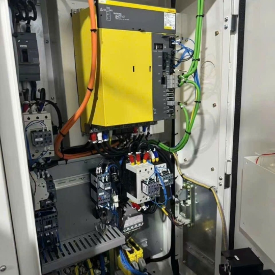 Máy tiện CNC Mazak QTE200L - Đã Qua Sử Dụng