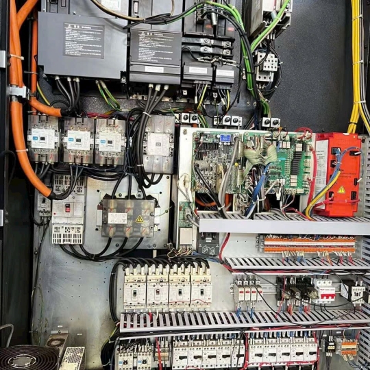 Máy Phay Ngang Mazak Model HN5000-II