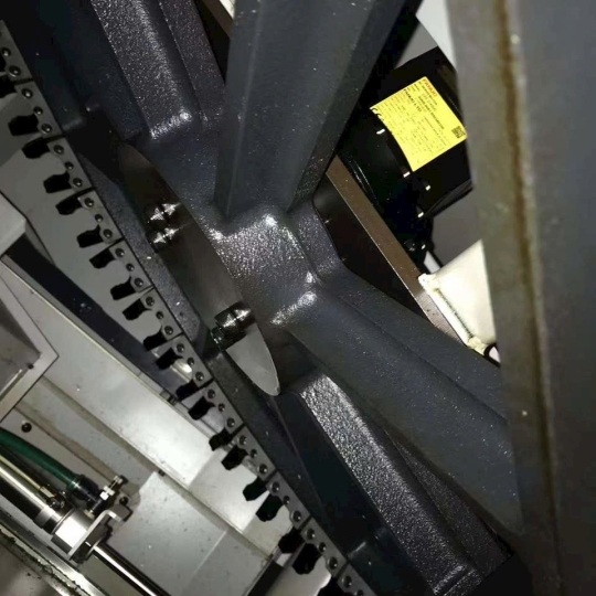 Makino F6 made in Japan - Đã Qua Sử Dụng