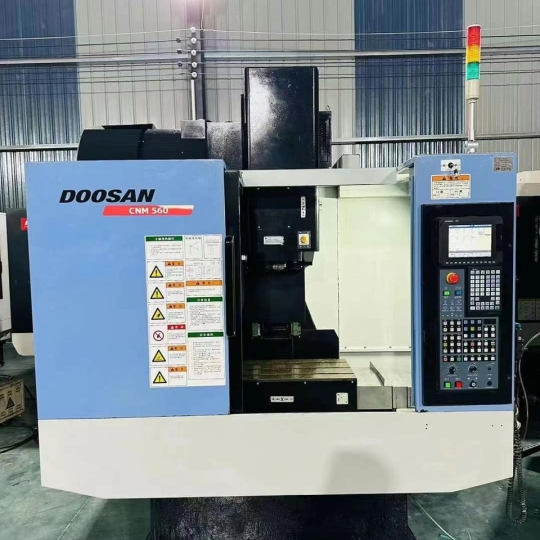 Doosan CNM 560 - Giải pháp gia công CNC chính xác, hiệu quả - Qua Sử 