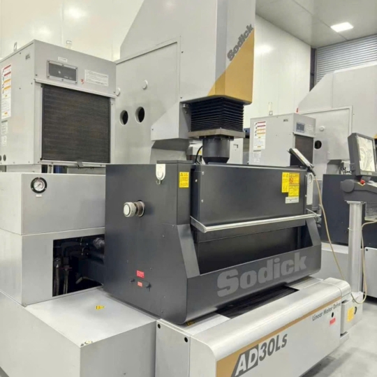 Giới Thiệu Máy Xung điện Sodick AD30LS
