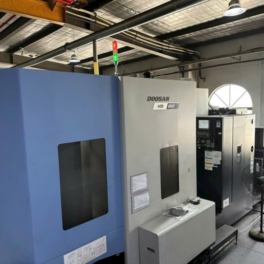 Máy Phay Ngang Doosan HM805II