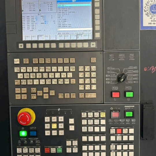 Máy Phay Ngang Doosan HM805II