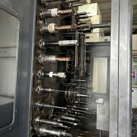 Máy Phay Ngang Doosan HM805II