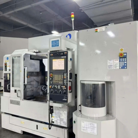 Nâng Tầm Gia Công Chính Xác Với Trung tâm gia công Makino V33i