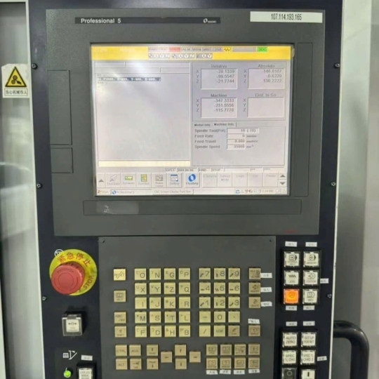 Nâng Tầm Gia Công Chính Xác Với Trung tâm gia công Makino V33i