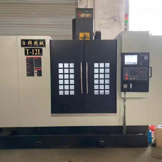 Máy Phay Taikan T-12L – Giải Pháp Hoàn Hảo Cho Công Nghệ Gia Công Tiên Tiến