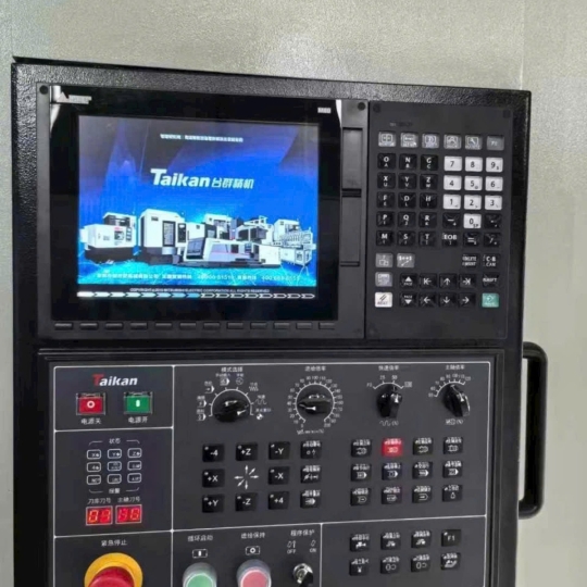 Máy Phay Taikan T-12L – Giải Pháp Hoàn Hảo Cho Công Nghệ Gia Công Tiên Tiến
