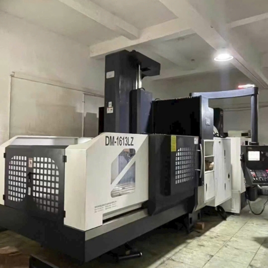 Giới Thiệu Máy Trung Tâm Gia Công DM-1613LZ gần như mới
