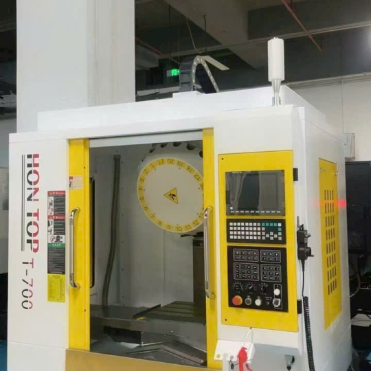 Trung tâm gia công dọc HON TOP T700 