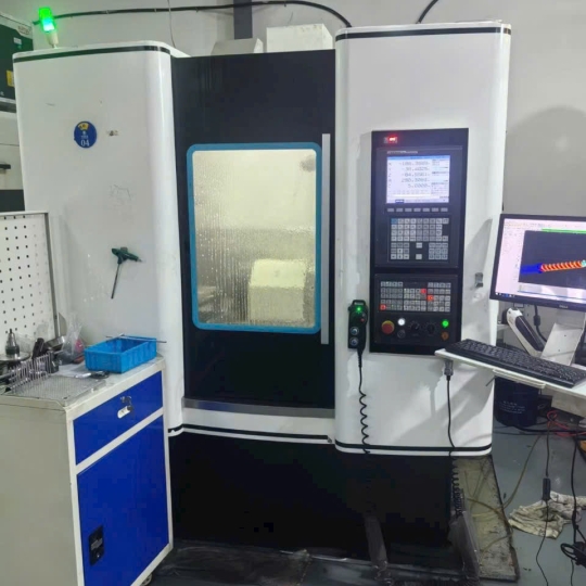 Giới thiệu về Máy Mài Dao Cụ 5 Trục