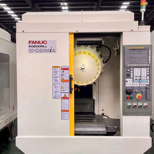 Máy phay Fanuc Robodrill D21MIA