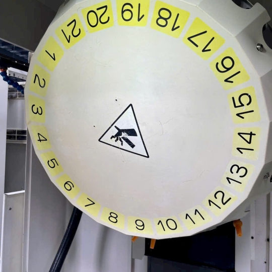 Máy phay Fanuc Robodrill D21MIA