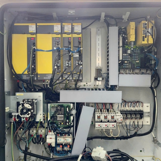 Máy phay Fanuc Robodrill D21MIA